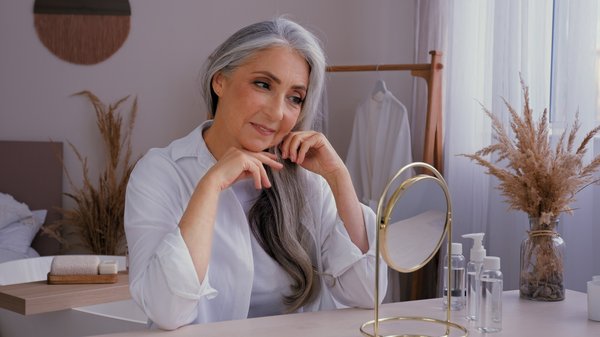 Femmes 50 ans : célébrer la sagesse et la beauté intérieure